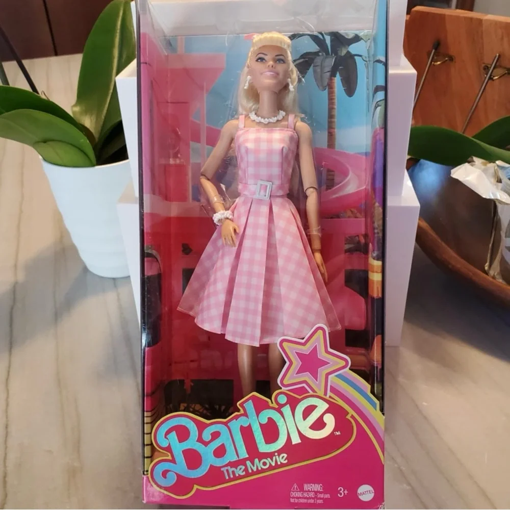 Barbie The Movie: Margot Robbie in Pink Gingham Dress - Collectible Doll New
